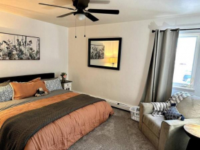 Comfortable 2BR Apt Central